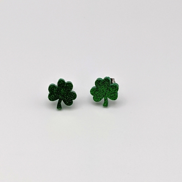 Jewelry - 4 leaf clover green acrylic stud earrings